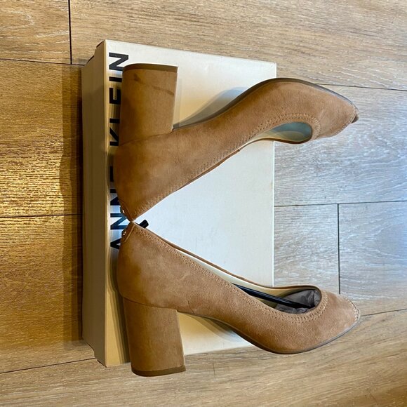 Anne Klein Block Heel Peep-Toe Pump Size 7 Natural - Picture 8 of 10